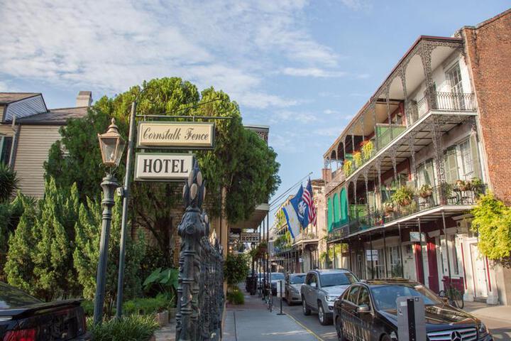 THE CORNSTALK HOTEL