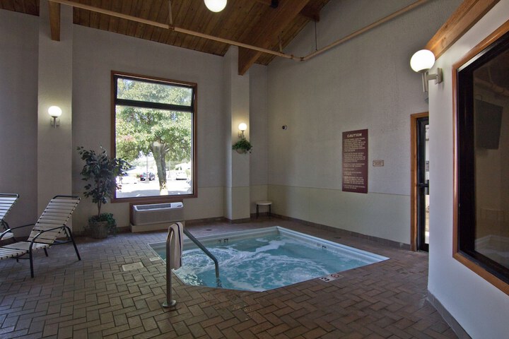 Spa 42 of 46