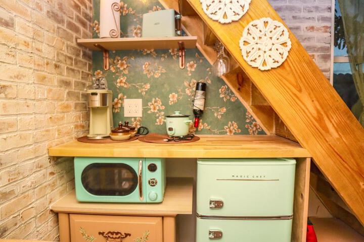 Miami Tiny Vintage Cottage