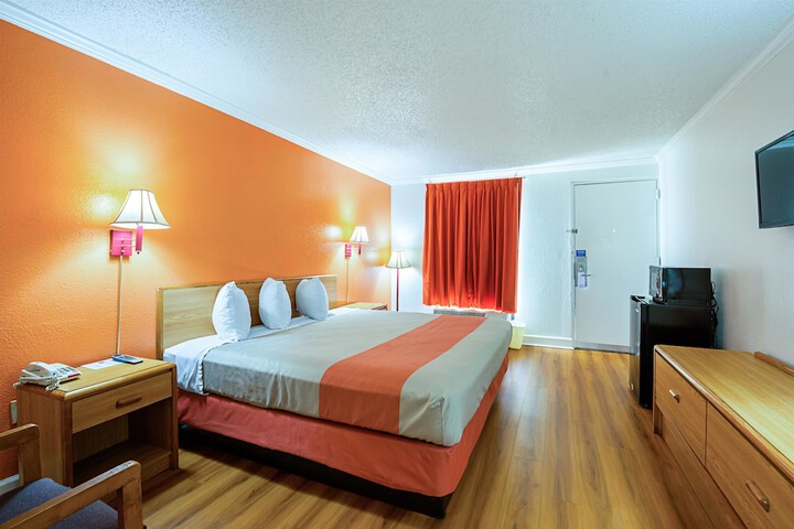 Room 16 of 31
