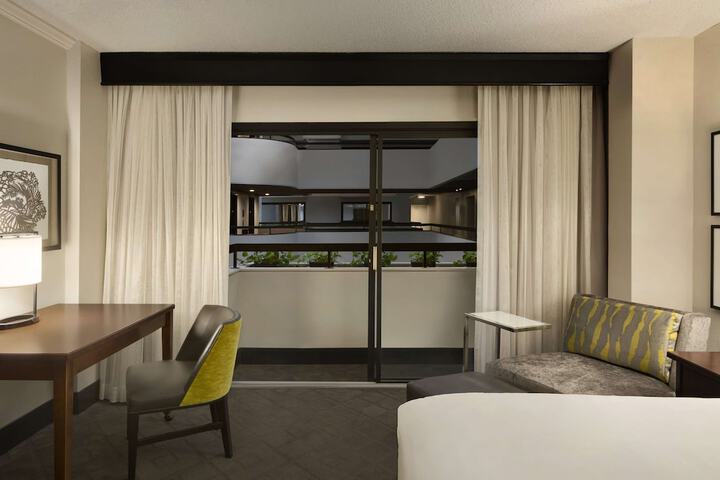 Room 48 of 71