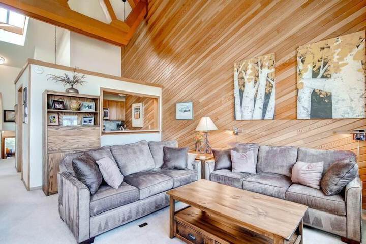 Lakeside Village 4 Bedroom Condo