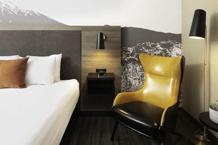 Waypoint Hotel
