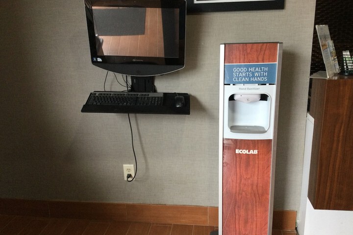 Business Center 36 of 38