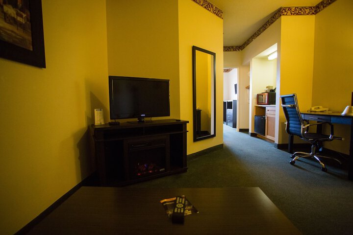 Room 12 of 22