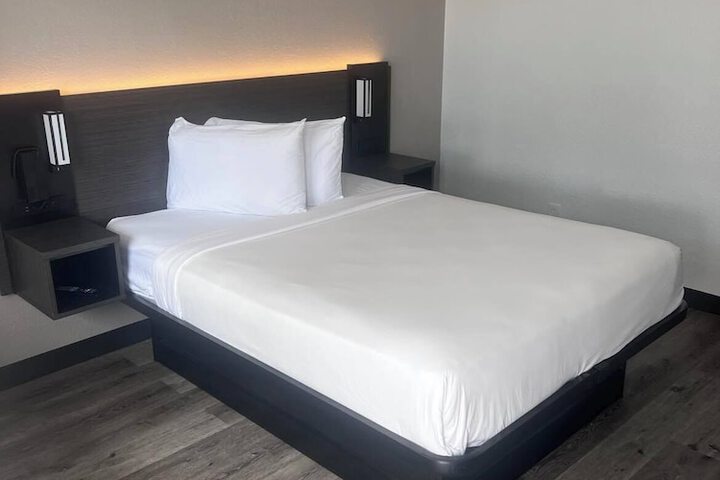Room 25 of 35