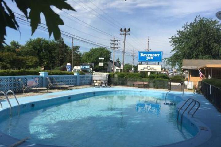 Pool 2 of 5