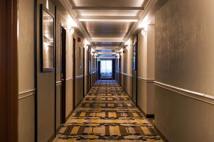 Ballroom/Hall 26 of 29