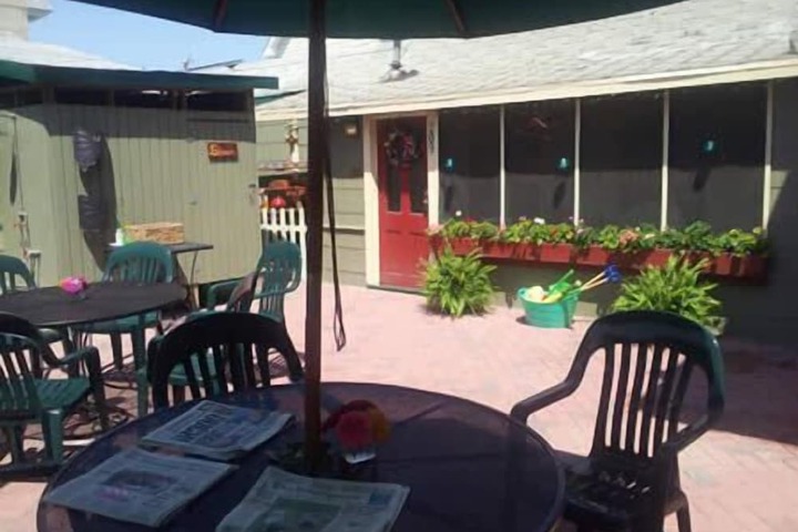 Island Guest House B & B