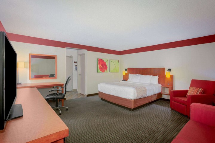 Room 21 of 30
