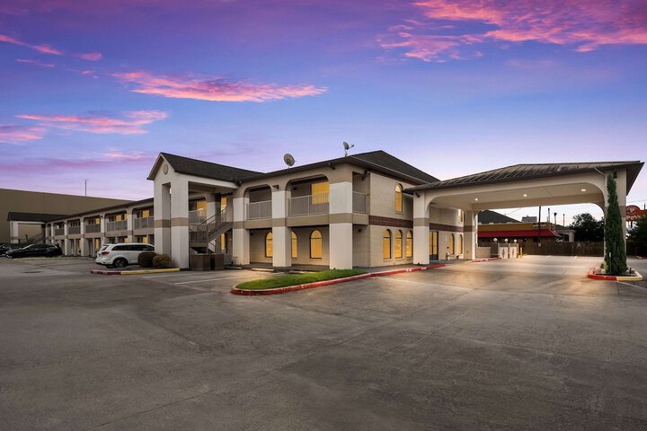 Hotel 4 of 36