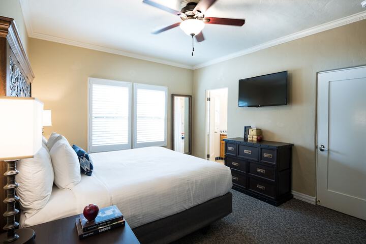 Room 40 of 52