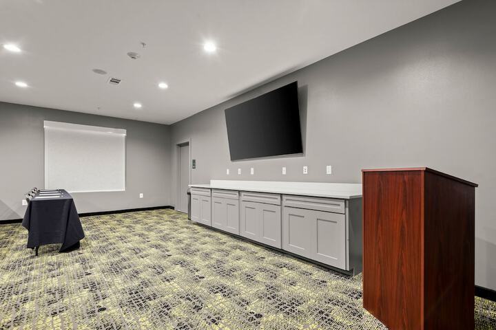 Holiday Inn Gonzales by IHG