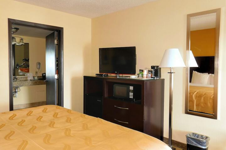 Room 11 of 22