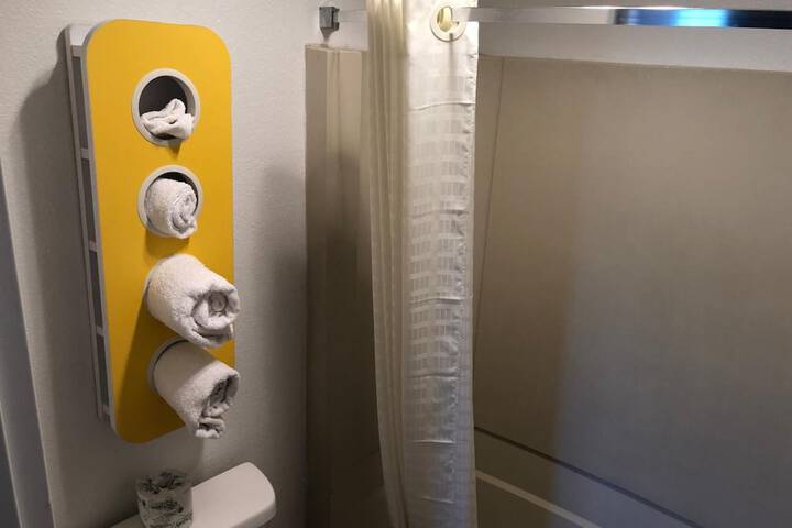 Room 16 of 29