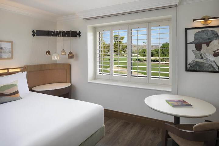The Scottsdale Resort and Spa Curio Collection by Hilton