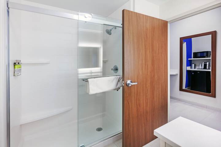 Holiday Inn Express & Suites Tulsa Northeast - Owasso by IHG