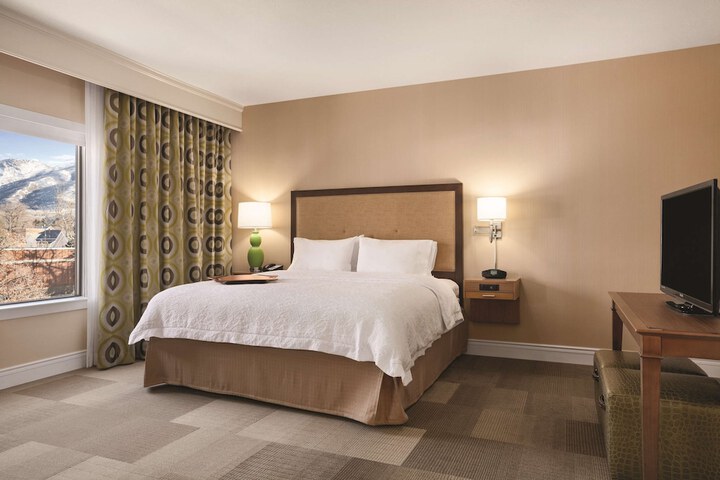 Room 16 of 27