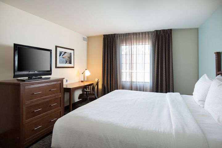 Staybridge Suites Toledo - Maumee by IHG