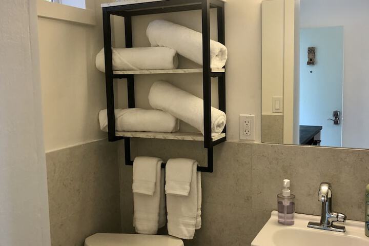 Room 19 of 62