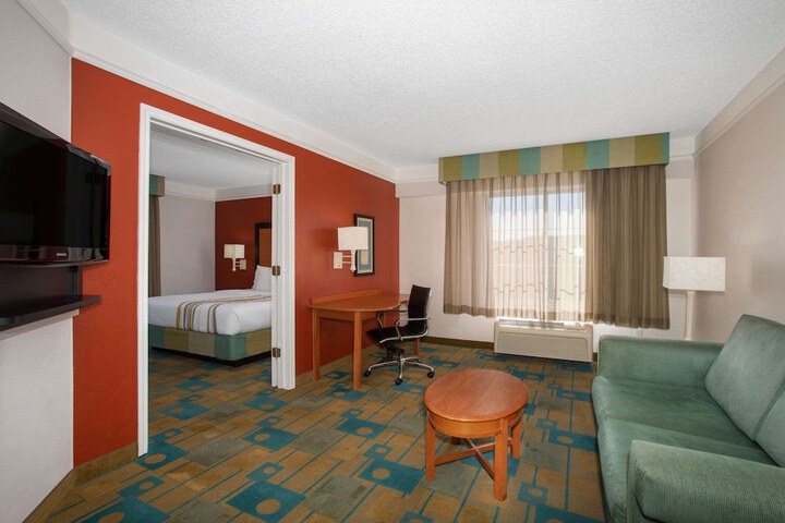 Room 23 of 31