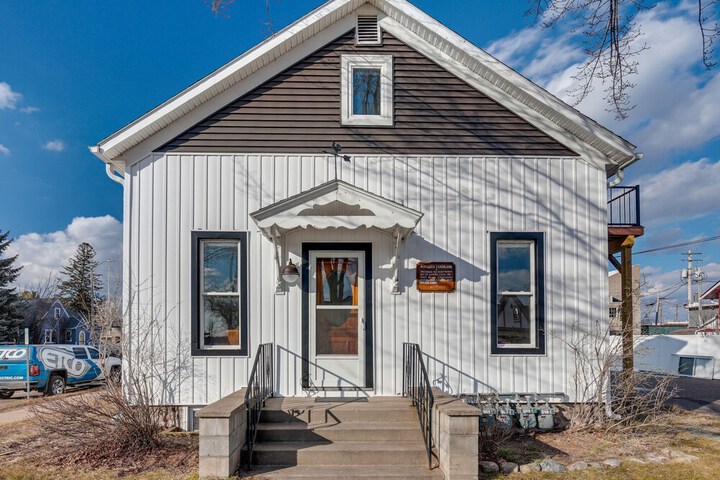 Pet-friendly Minocqua Home: Walk to Lake & Dining!