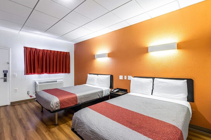 Motel 6 Elizabeth NJ - Newark Liberty Intl Airport