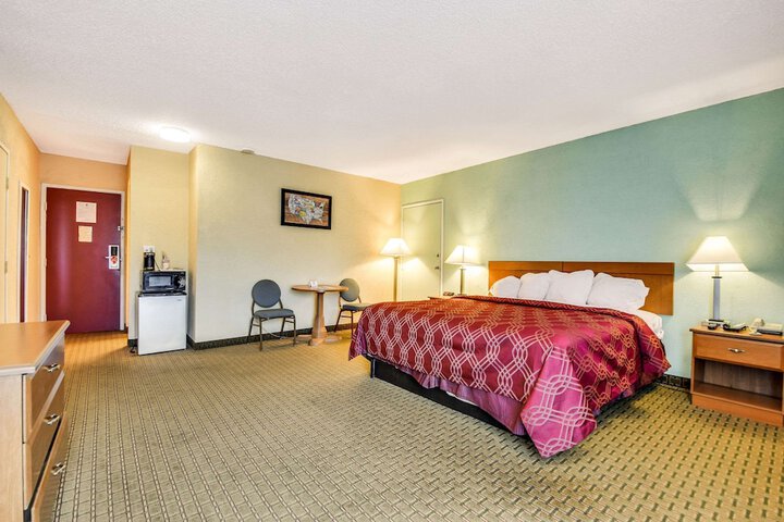 Room 17 of 63