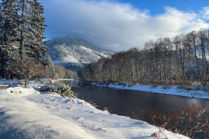 Riverfront Getaway on the Wild and Scenic
