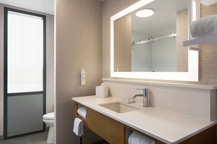 Hampton Inn & Suites San Mateo-San Francisco Airport