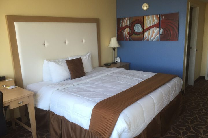 Room 33 of 41