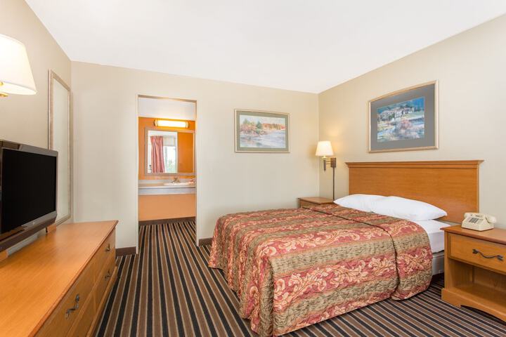 Room 15 of 22