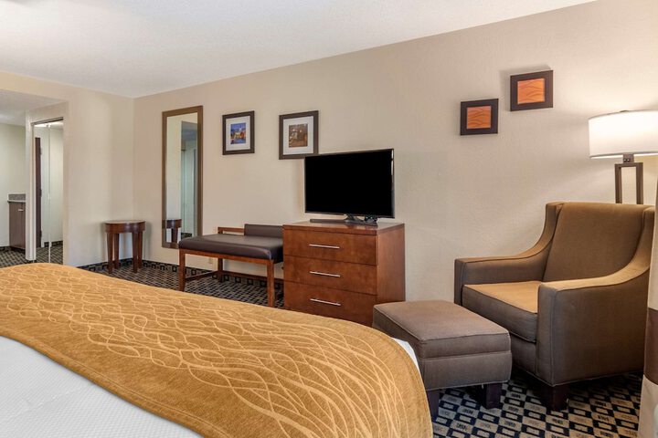 Room 51 of 73