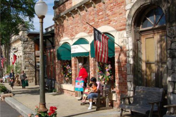 Salado Cottage Retreat near Downtown