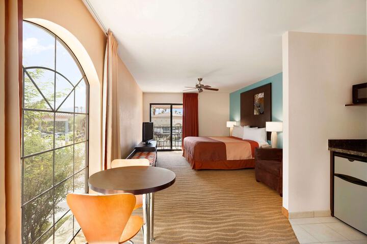 Room 19 of 25