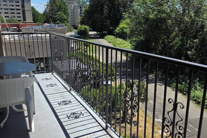 Ramada by Wyndham Tukwila Southcenter