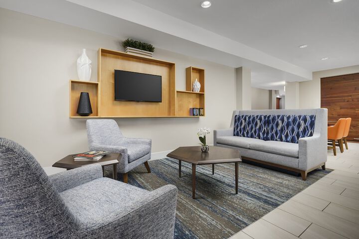 Hotel 5 of 55