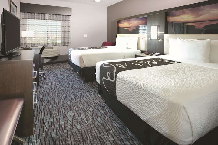 Room 21 of 33