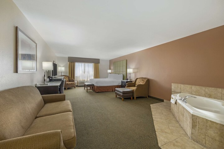 Room 8 of 41