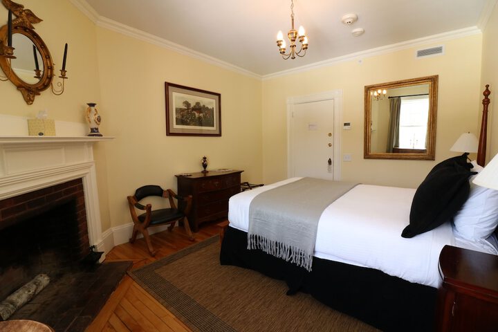 Room 22 of 112