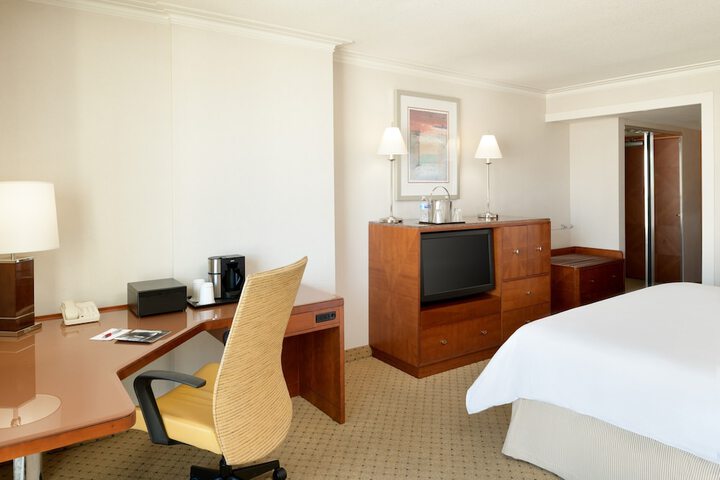 Room 30 of 65