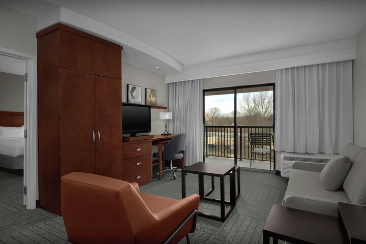 Courtyard by Marriott Greensboro Airport