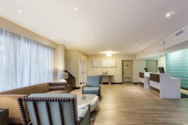 Hotel Interior 11 of 40
