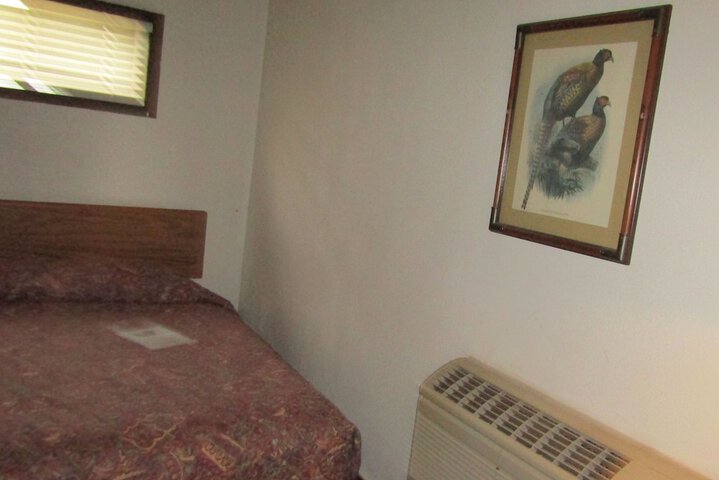 Room 24 of 27