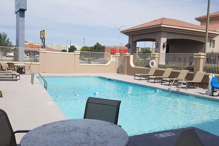 Pool 5 of 29