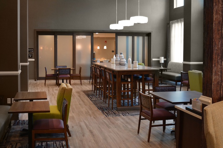 Hampton Inn & Suites Philadelphia / Media