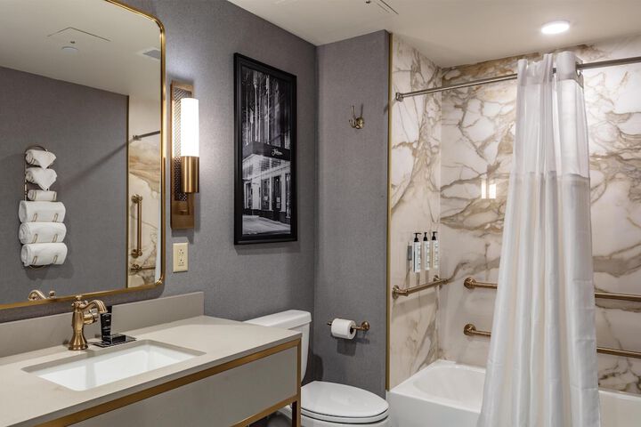 The Yorktowne Hotel Tapestry Collection by Hilton