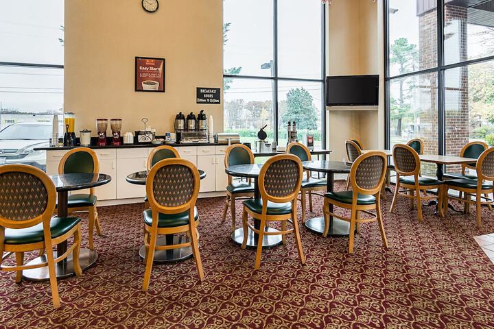 Breakfast/Coffee Service 33 of 35