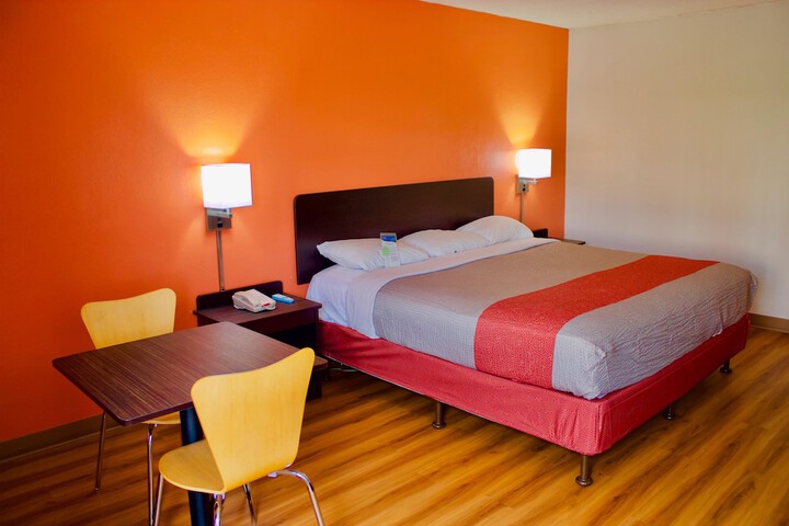 Room 16 of 23