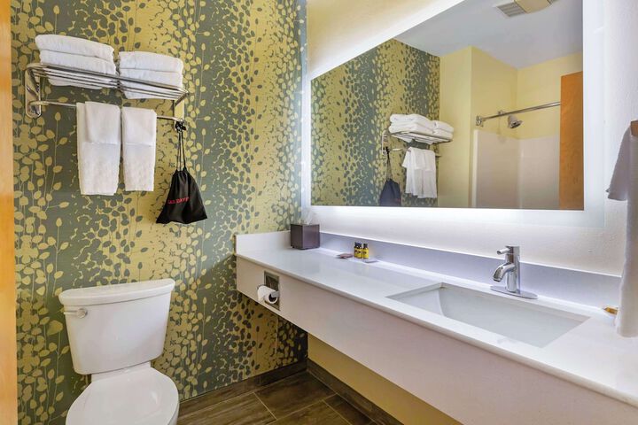 Best Western Plus Cold Spring